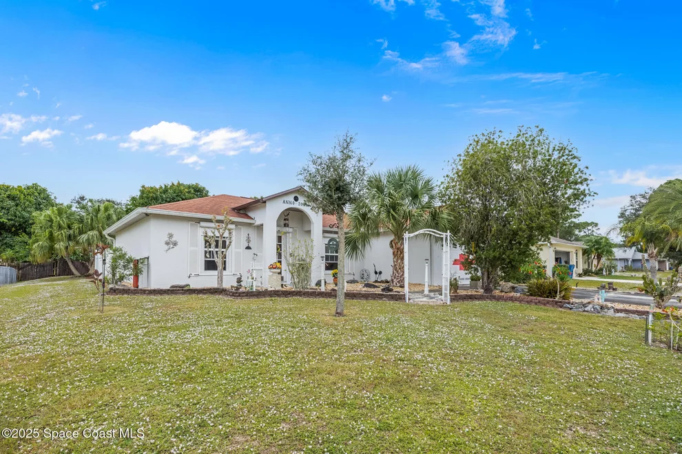 Unit for sale at 1316 Jarvis Street NW, Palm Bay, FL 32907