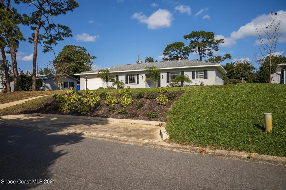 Unit for sale at 205 Lee Drive, Edgewater, FL 32141