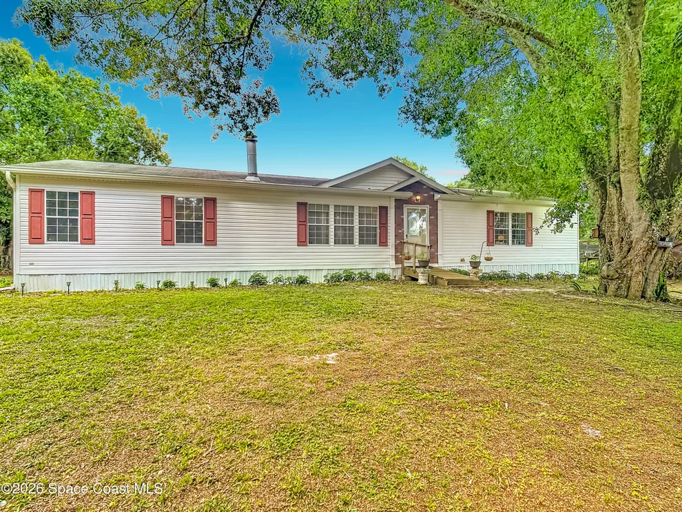 Unit for sale at 255 Grant Bass Road, Kenansville, FL 34739