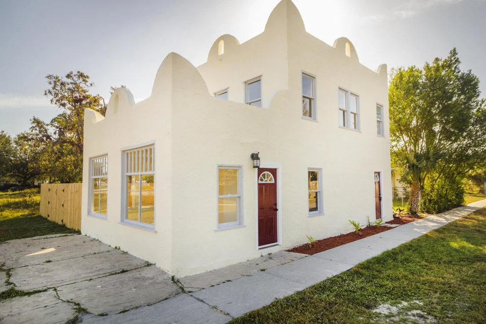 Unit for sale at 203 E Avenue B, Melbourne, FL 32901