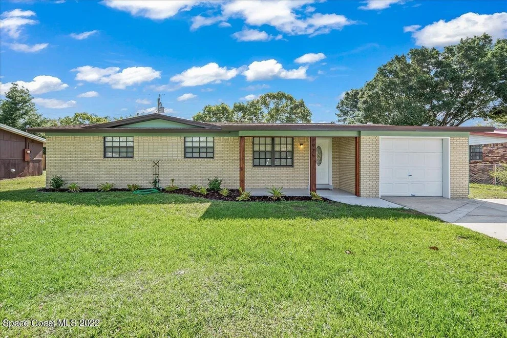 Unit for sale at 925 N Singleton Avenue, Titusville, FL 32796