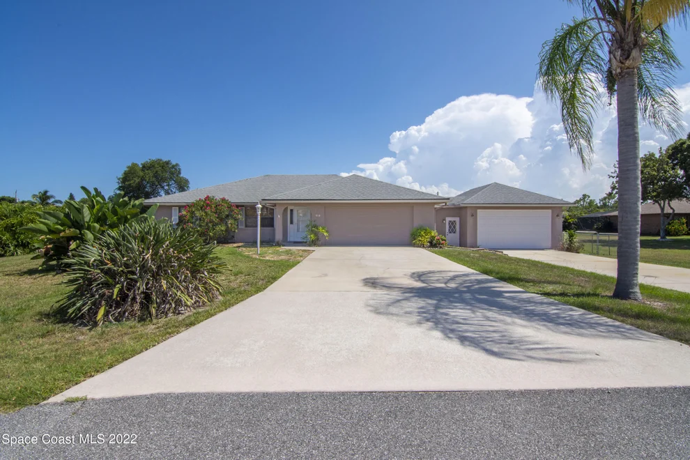 Unit for sale at 9010 Central Avenue, Micco, FL 32976