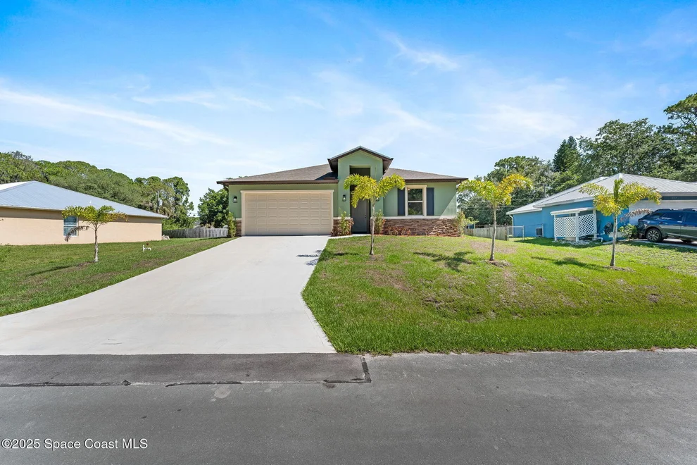Unit for sale at 563 Holmes Avenue NW, Palm Bay, FL 32907