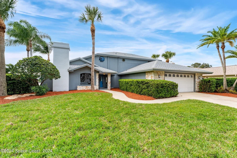 Unit for sale at 670 Rossmoor Circle, Melbourne, FL 32940