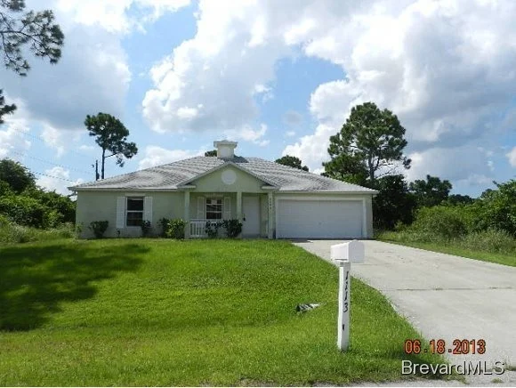 Unit for sale at 1113 SE Pluto, Palm Bay, FL 32909