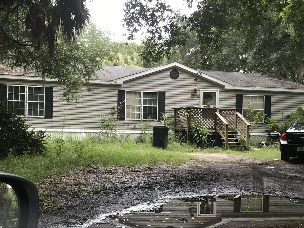 Unit for sale at 11708 North Street, Gibsonton, FL 33534