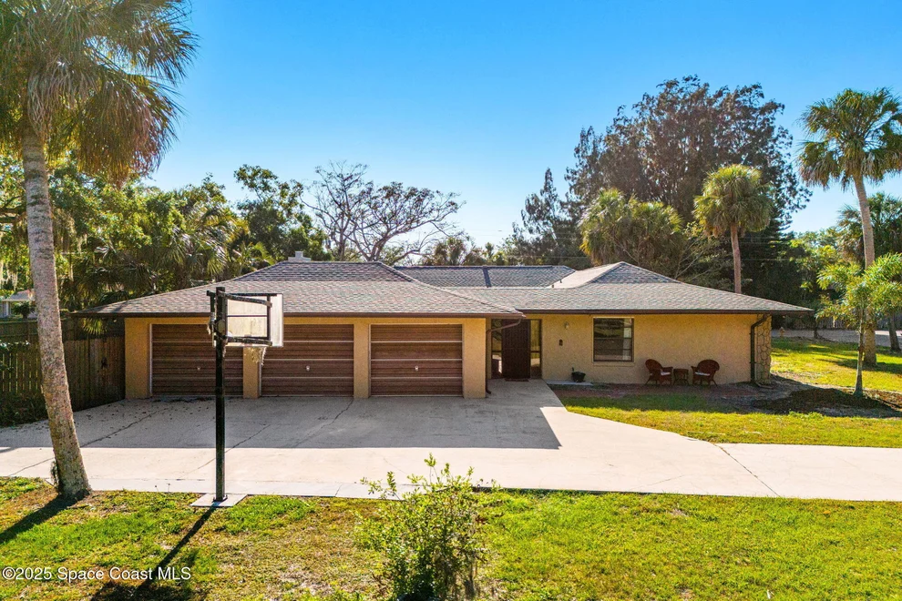 Unit for sale at 1475 S Oaks Drive, Merritt Island, FL 32952