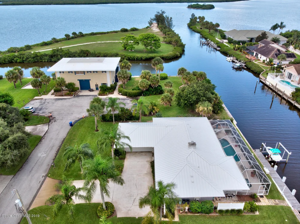 Unit for sale at 3525 Marthas Lane, Vero Beach, FL 32967