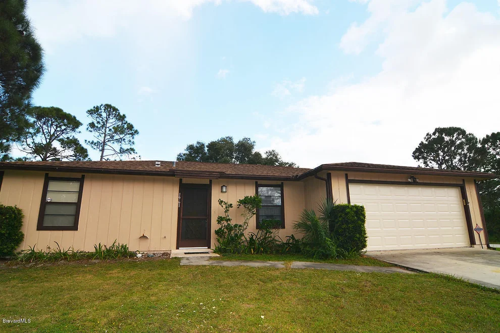 Unit for sale at 1961 SE Waukesha Avenue, Palm Bay, FL 32909