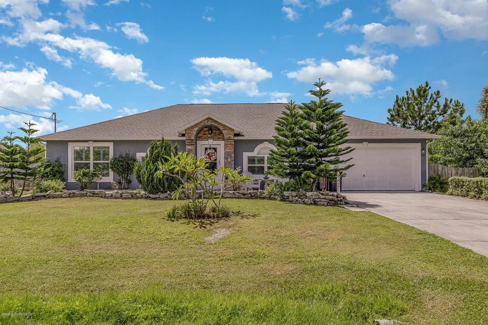 Unit for sale at 482 Fountain Street SW, Palm Bay, FL 32908