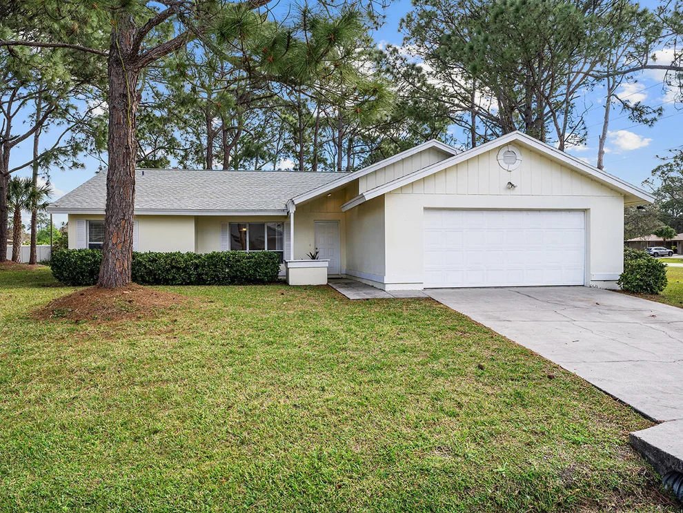 Unit for sale at 801 Pembroke Avenue NE, Palm Bay, FL 32907