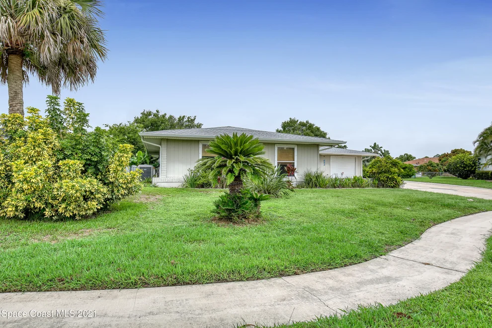 Unit for sale at 652 Augusta Circle NE, Palm Bay, FL 32905