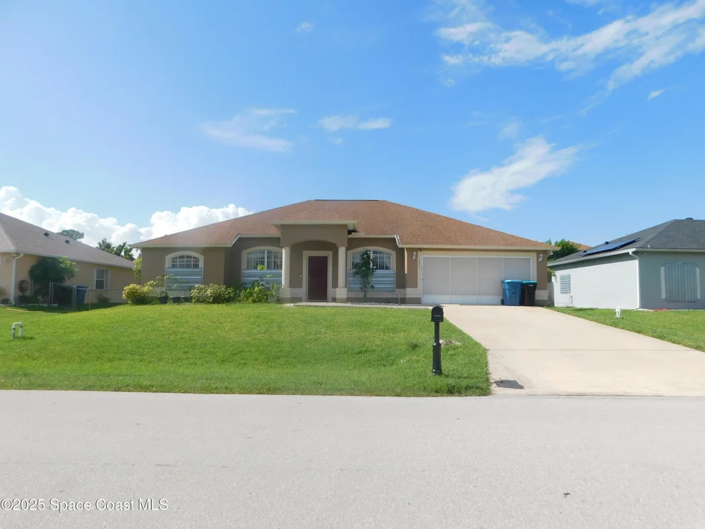 Unit for sale at 270 Olsmar Street SW, Palm Bay, FL 32908