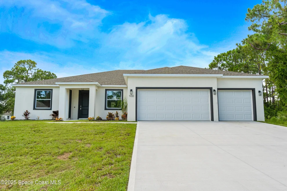 Unit for sale at 930 Hammacher Avenue SW, Palm Bay, FL 32908