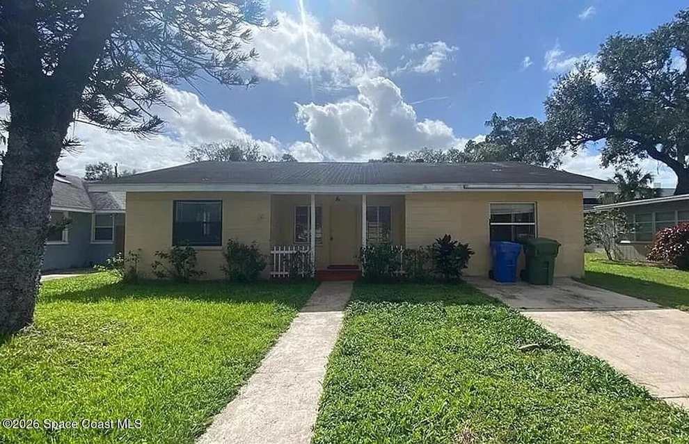 Unit for sale at 218 3rd Avenue E, Bradenton, FL 34207