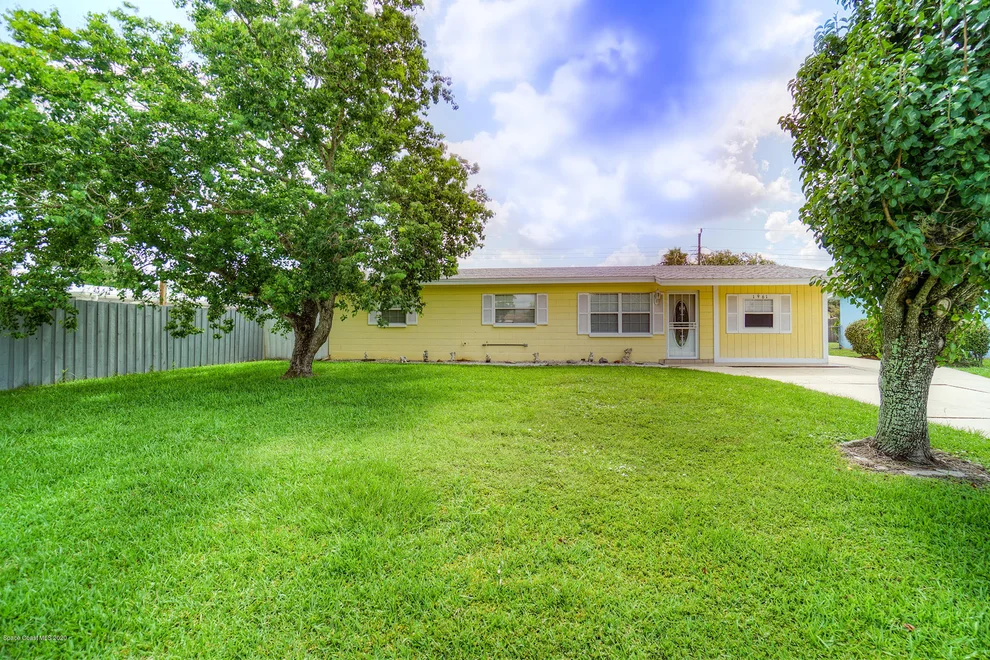 Unit for sale at 1961 Oakwood Drive, Melbourne, FL 32935