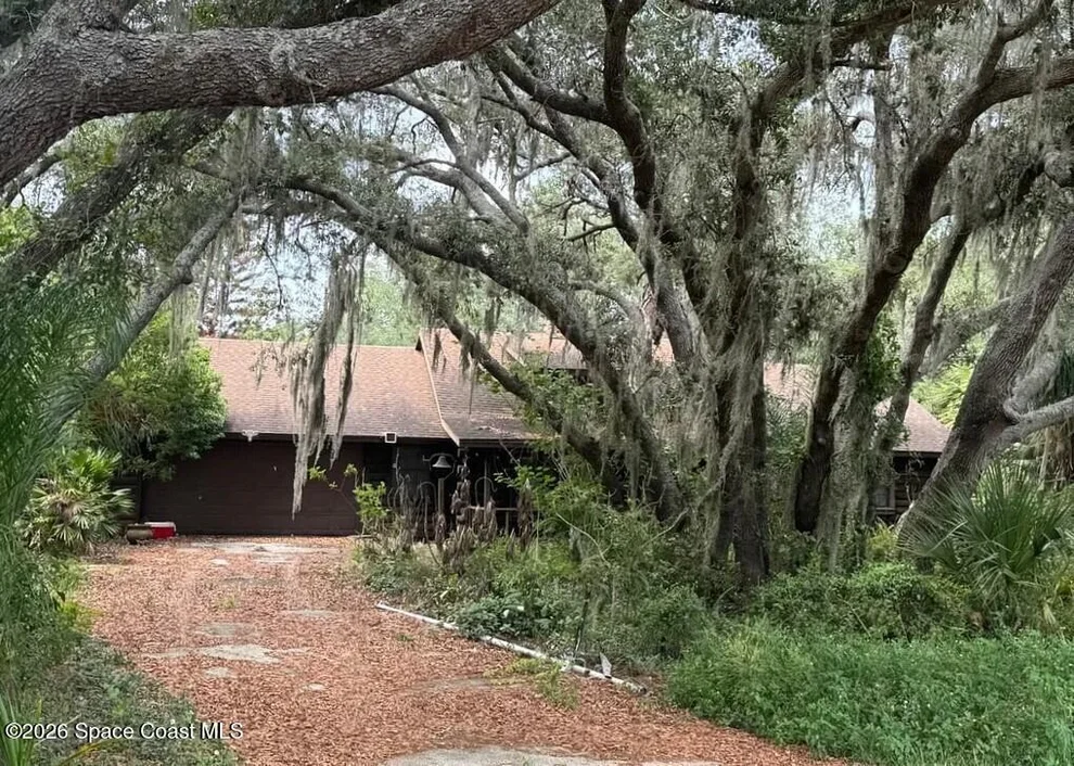 Unit for sale at 3807 White Oak Court, Lake Wales, FL 33898
