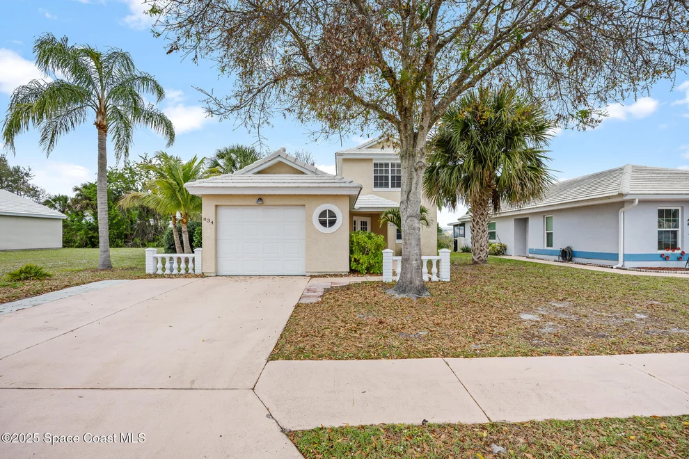 Unit for sale at 834 Wateroak Drive NE, Palm Bay, FL 32905