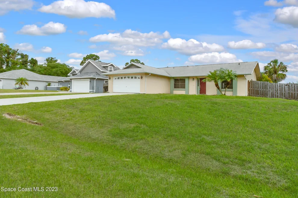Unit for sale at 461 Raleigh Road SE, Palm Bay, FL 32909