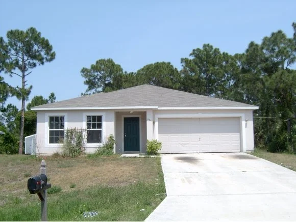 Unit for sale at 675 SE Trinidad, Palm Bay, FL 32909