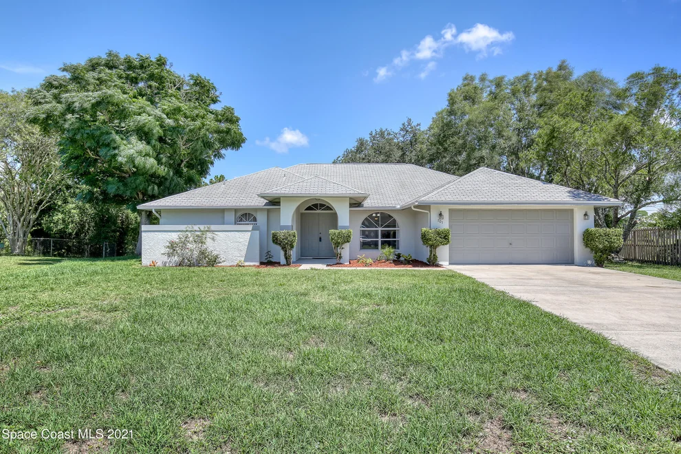 Unit for sale at 701 Chateau Street SE, Palm Bay, FL 32909