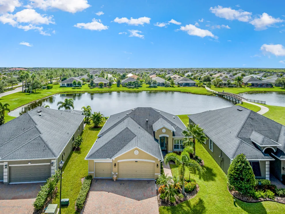 Unit for sale at 3325 Sansome Circle, Melbourne, FL 32940