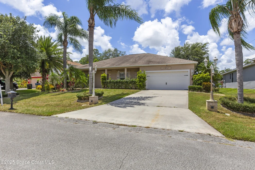 Unit for sale at 1870 Parrsboro Street NW, Palm Bay, FL 32907