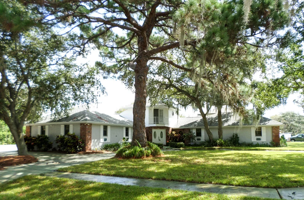 Unit for sale at 885 Lakewood Circle, Merritt Island, FL 32952