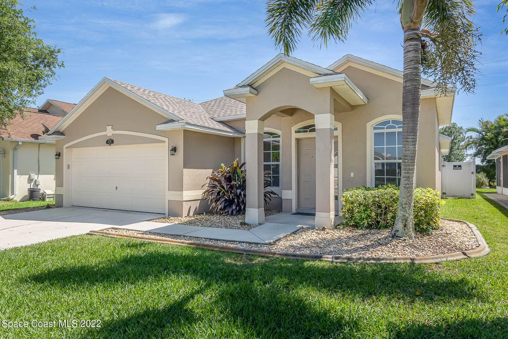 Unit for sale at 1271 Olde Bailey Lane, Melbourne, FL 32904