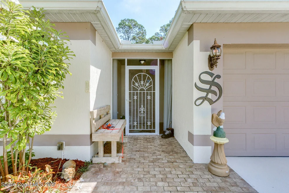 Unit for sale at 1672 Vista Lake Circle, Melbourne, FL 32904