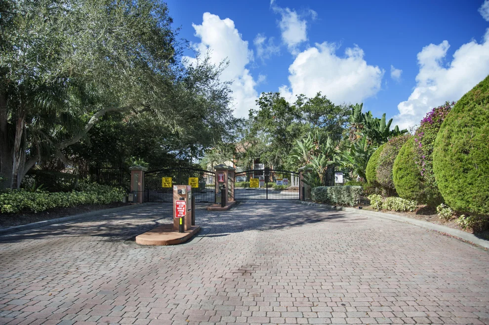 Unit for sale at 225 S Tropical, Merritt Island, FL 32952