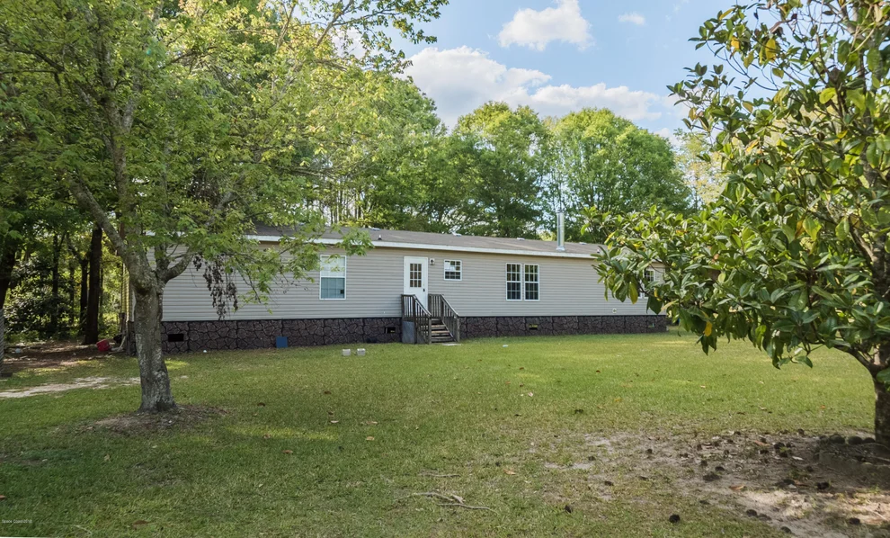 Unit for sale at 12912 NE 223rd Lane, Raiford, FL 32083
