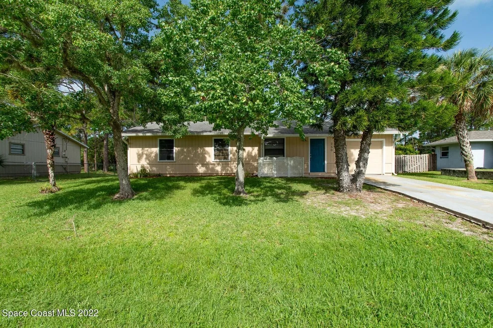 Unit for sale at 250 Jefferson Avenue NW, Palm Bay, FL 32907