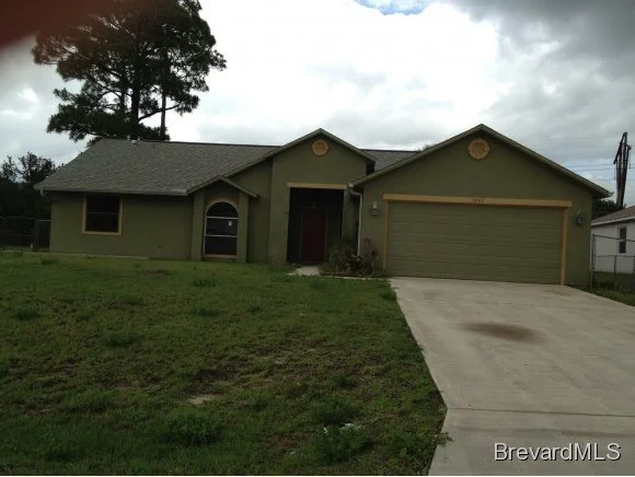 Unit for sale at 1547 SE Elmhurst, Palm Bay, FL 32909