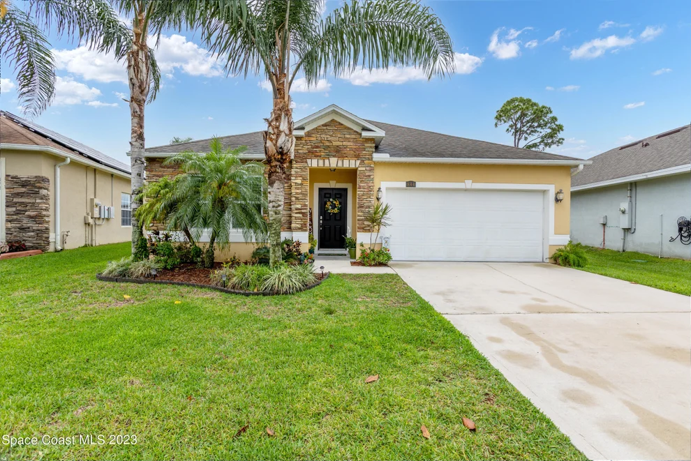 Unit for sale at 844 Breakaway Trail, Titusville, FL 32780