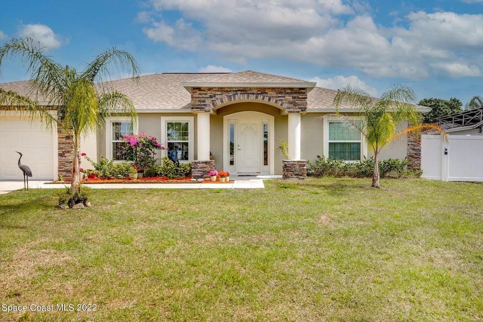 Unit for sale at 563 Alesio Avenue SE, Palm Bay, FL 32909