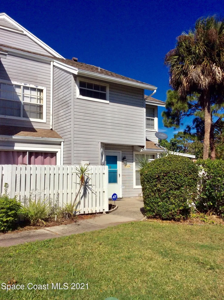 Unit for sale at 725 Fairway Drive, Melbourne, FL 32940