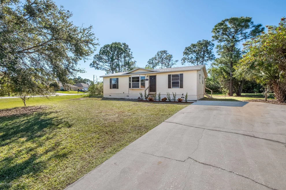 Unit for sale at 208 Sawyer Street SW, Palm Bay, FL 32908