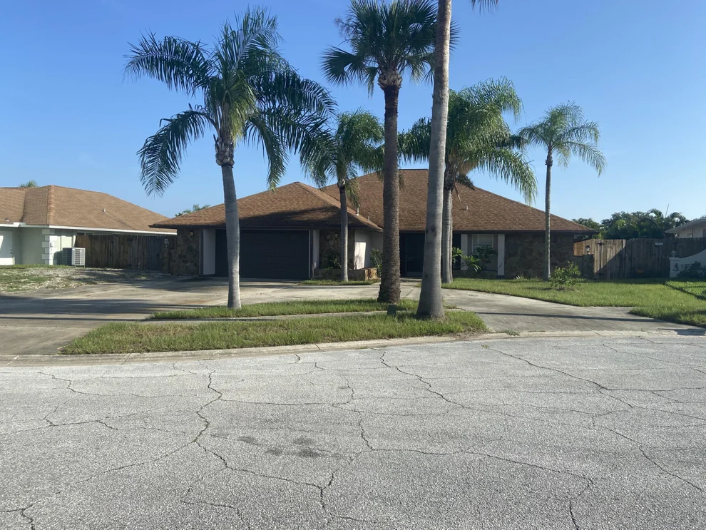 Unit for sale at 1460 Paradise Court, Merritt Island, FL 32952