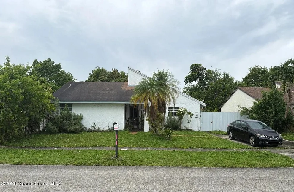 Unit for sale at 20630 SW 125th Avenue, Miami, FL 33177