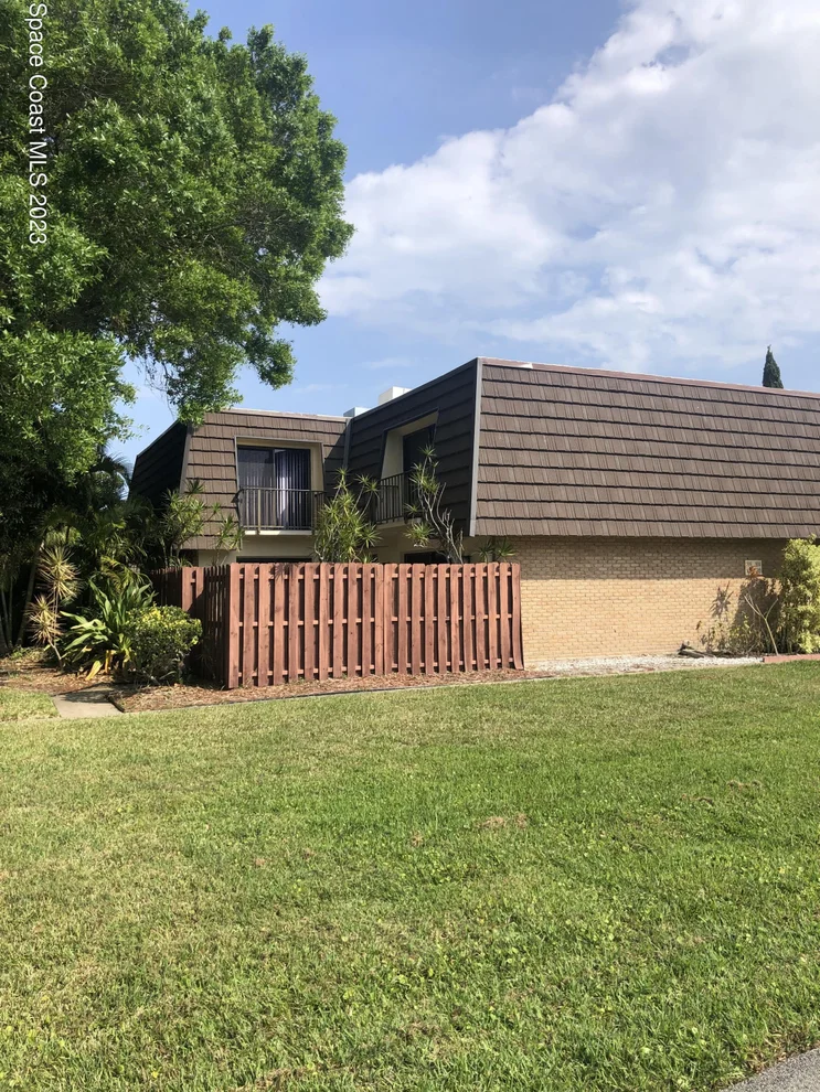 Unit for sale at 1618 Vista Oaks Circle NE, Palm Bay, FL 32905