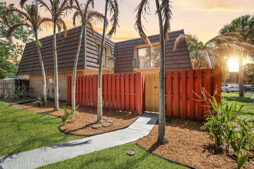 Unit for sale at 1812 Vista Oaks Circle NE, Palm Bay, FL 32905