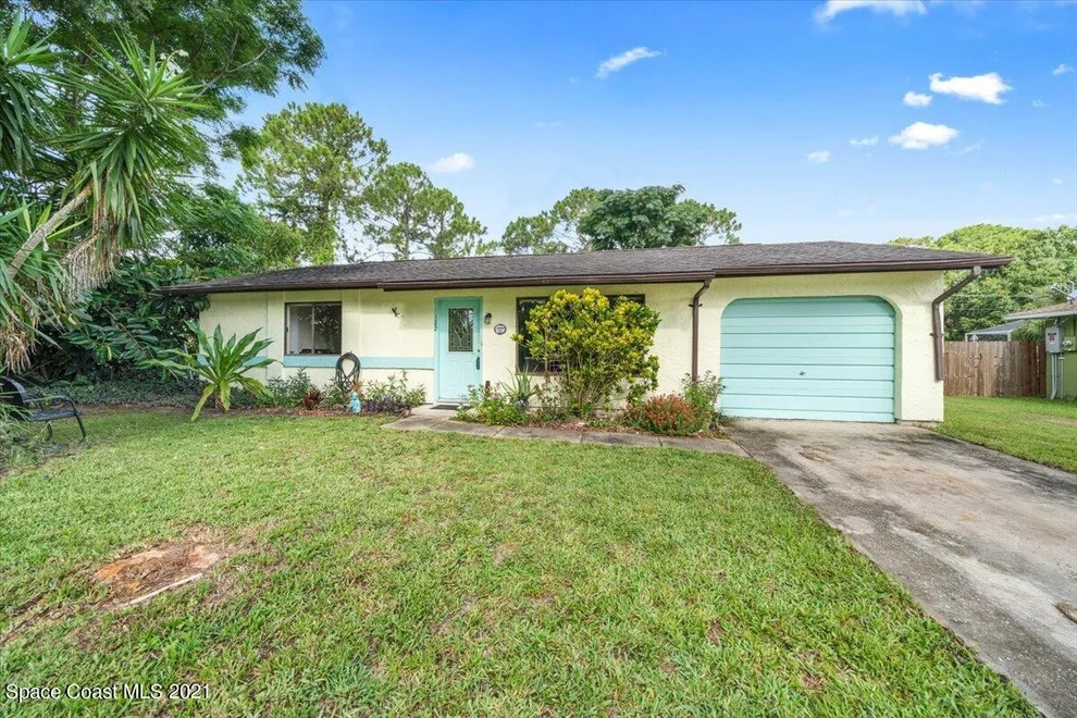 Unit for sale at 122 Chestnut Avenue NE, Palm Bay, FL 32907