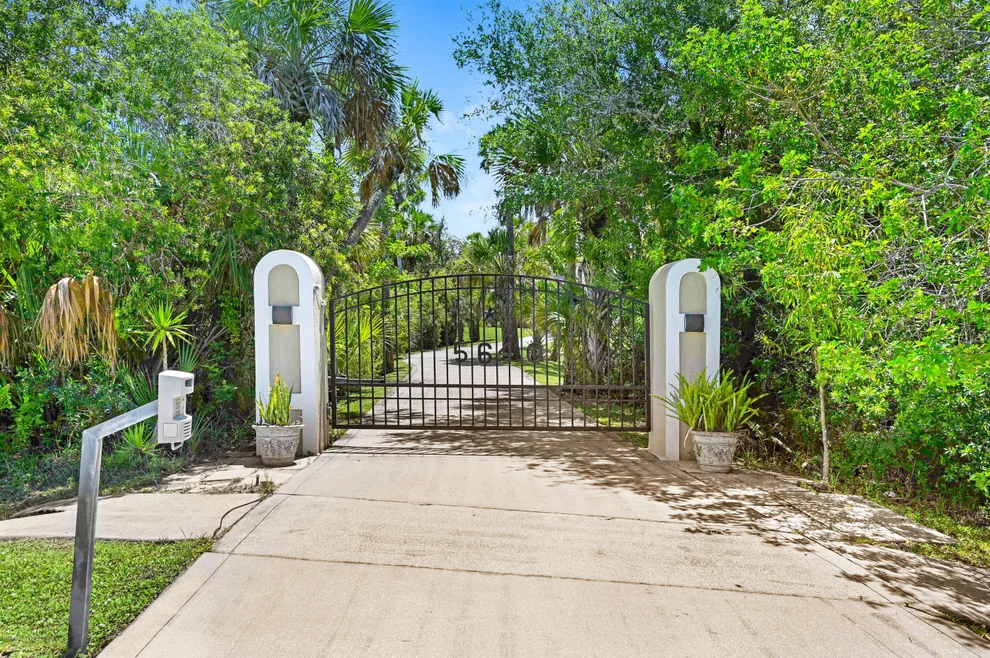 Unit for sale at 5640 Willoughby Drive, Melbourne, FL 32934