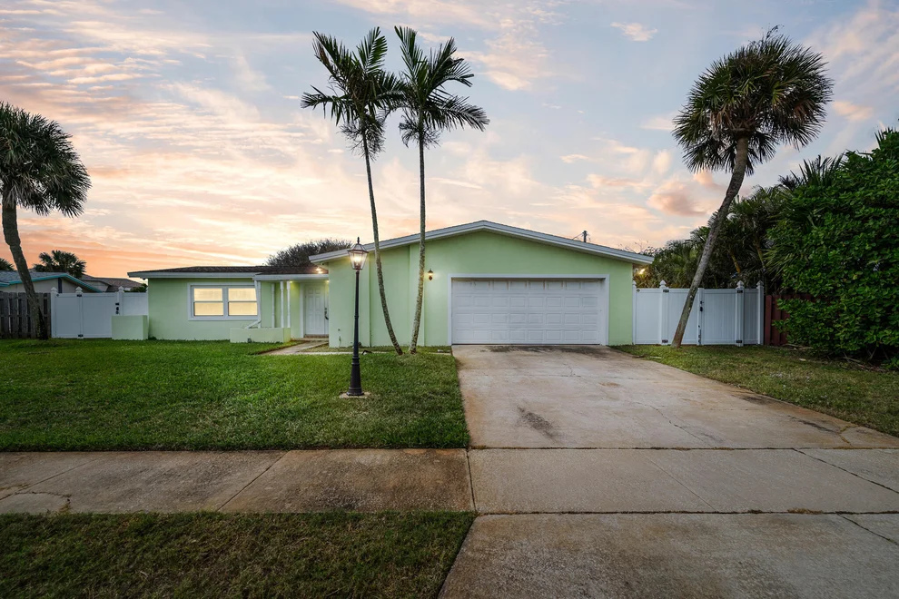 Unit for sale at 915 Bluewater Drive, Indian Harbour Beach, FL 32937