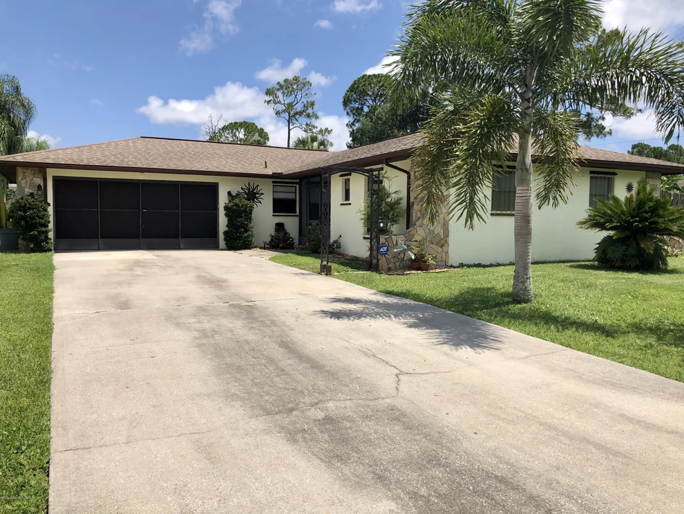 Unit for sale at 915 Niagara Street NW, Palm Bay, FL 32907