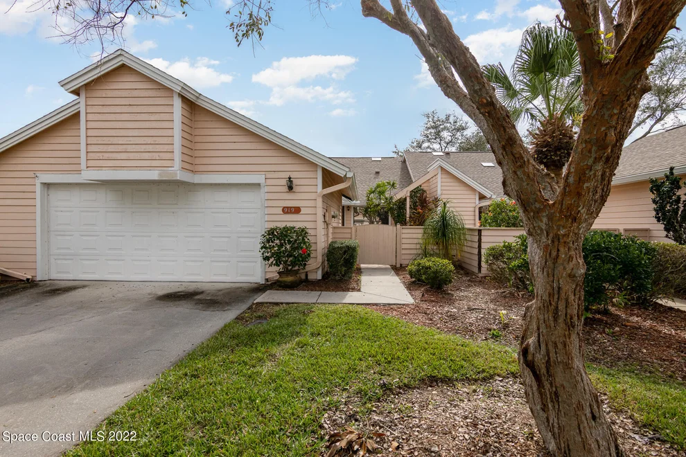 Unit for sale at 919 Ridge Lake Drive, Melbourne, FL 32940