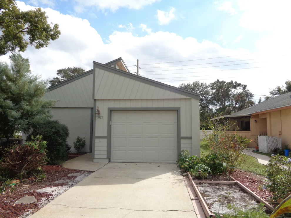 Unit for sale at 425 Willow Tree Drive, Melbourne, FL 32940