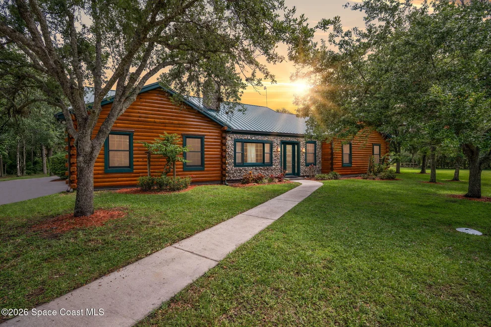 Unit for sale at 5670 23rd Street SW, Vero Beach, FL 32968