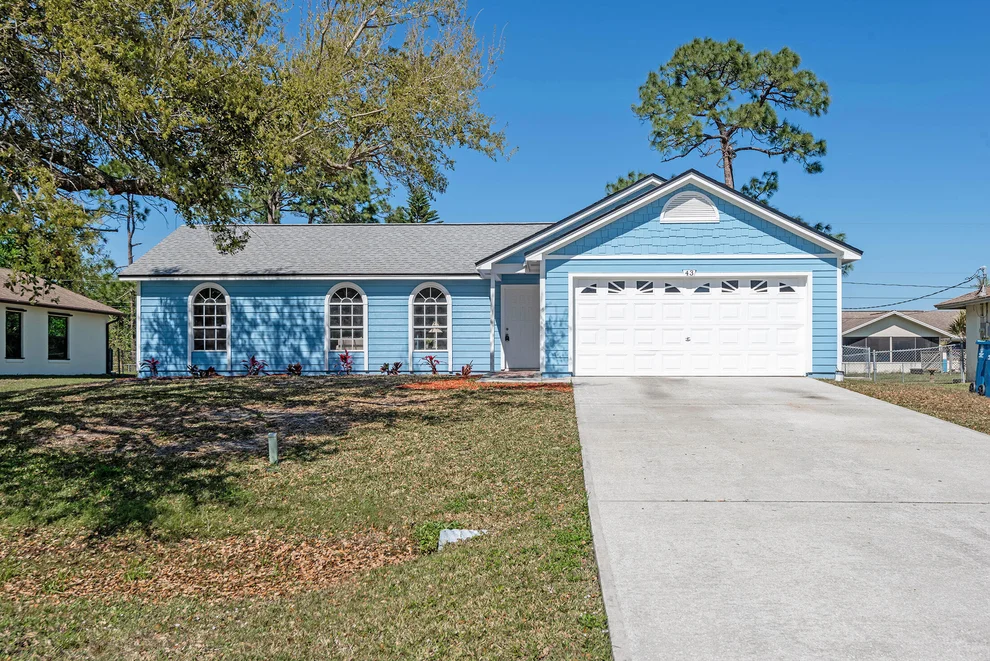 Unit for sale at 43 Emerson Drive NW, Palm Bay, FL 32907